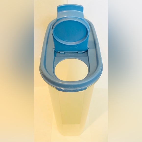 Vintage Tupperware #1614-23 Hinged Pour Lid USA Food Drink Storage - Picture 1 of 6